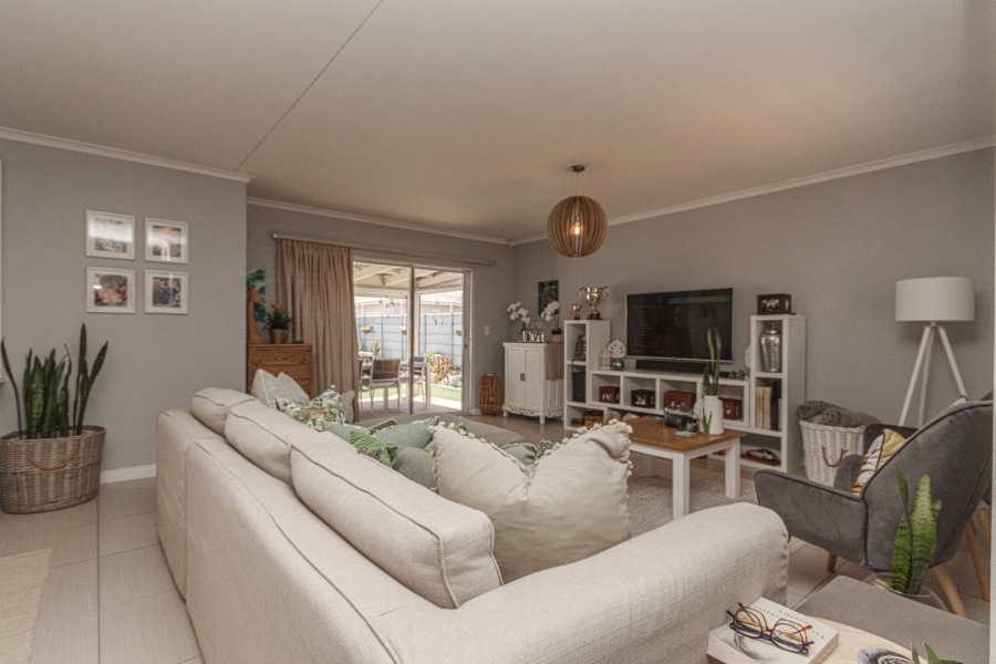 3 Bedroom Property for Sale in Sunningdale Western Cape